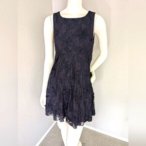 alice + olivia Lace Beaded Black Flare Party Dress - Perfect Condition! 🤩